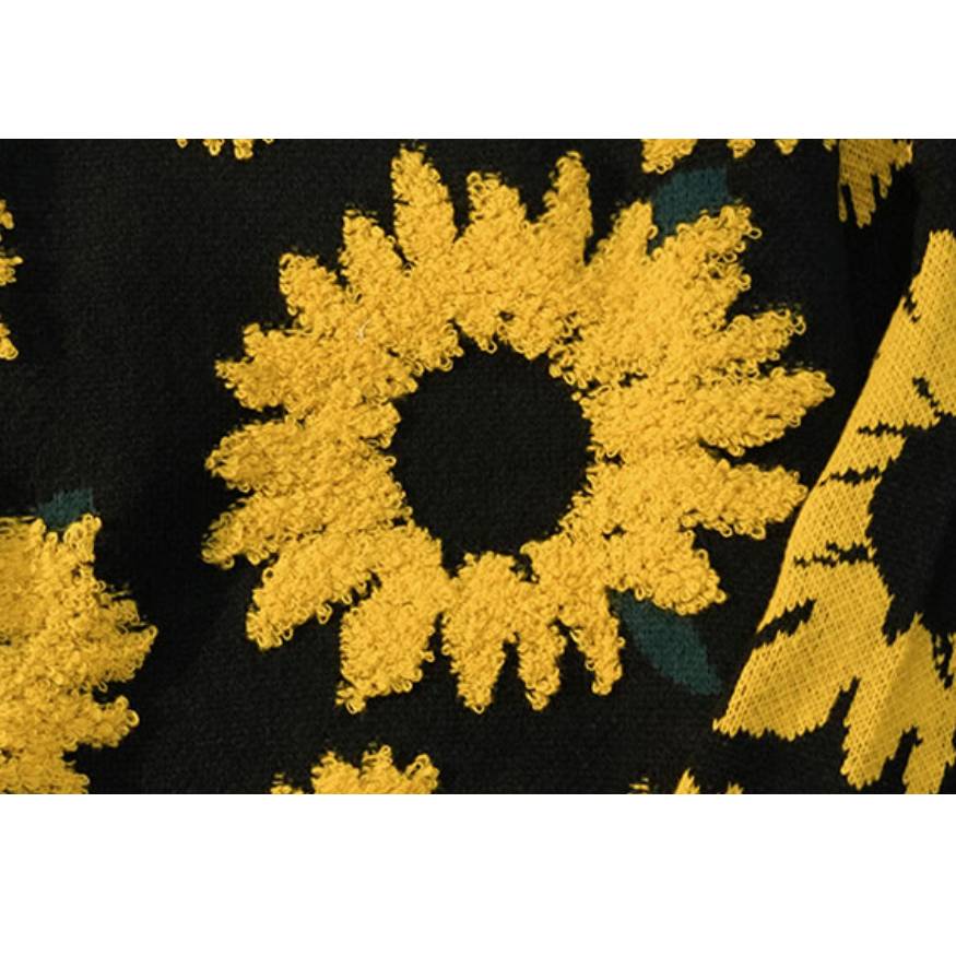 Bonnie - Strickpullover mit Sonnenblumenmuster und Stickerei
